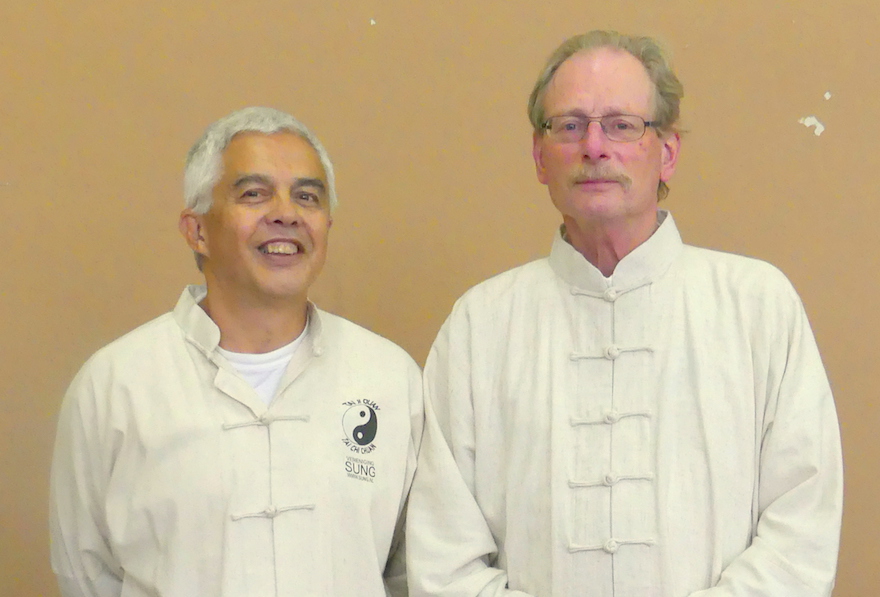 Loek Kawilarang (Taijiquan Vereniging Sung) en Philip Unger